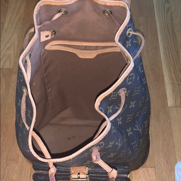 louis vuitton backpack vintage Pre-owned Monogram Montsouris PM Sabrina's Closet straps and edges Louis Vuitton Pre-Owned Vintage Montsouris